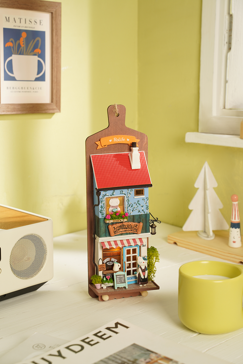 DIY Miniature Wall Hanging Kit: Aroma Toast Lab